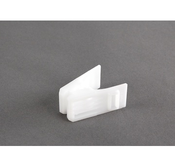 uchycení plastové na hl.spojkový válec