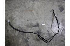 hadice od čerpadla k převodce řízení