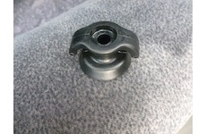 příchytka pro síť do kufru